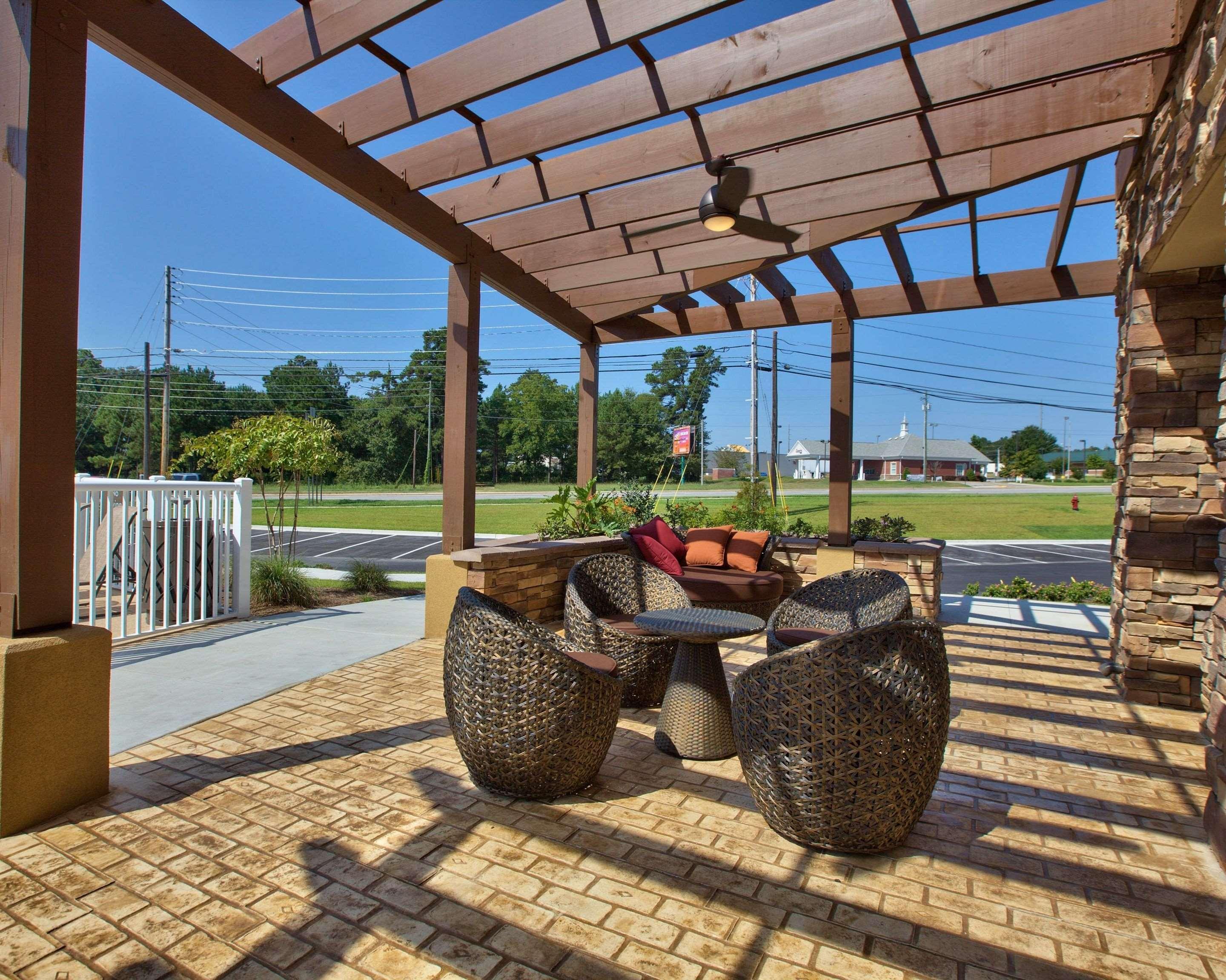 Comfort Inn & Suites Dothan East Esterno foto