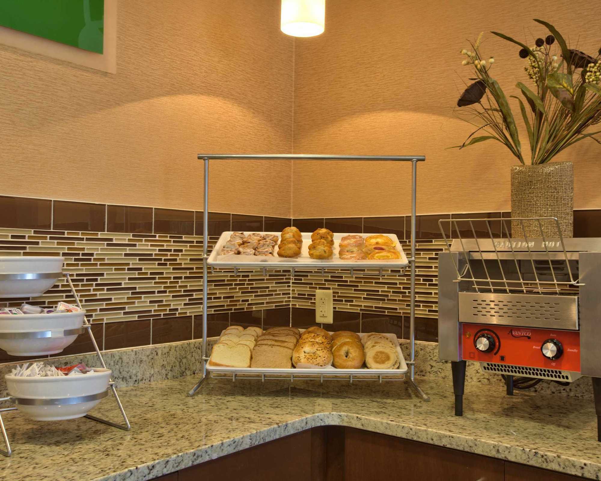 Comfort Inn & Suites Dothan East Servizi foto